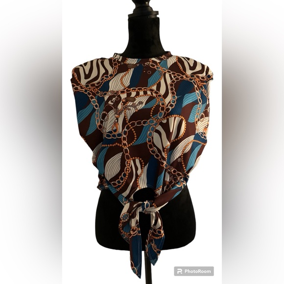 NWOT Women’s Top - Picture 1 of 3